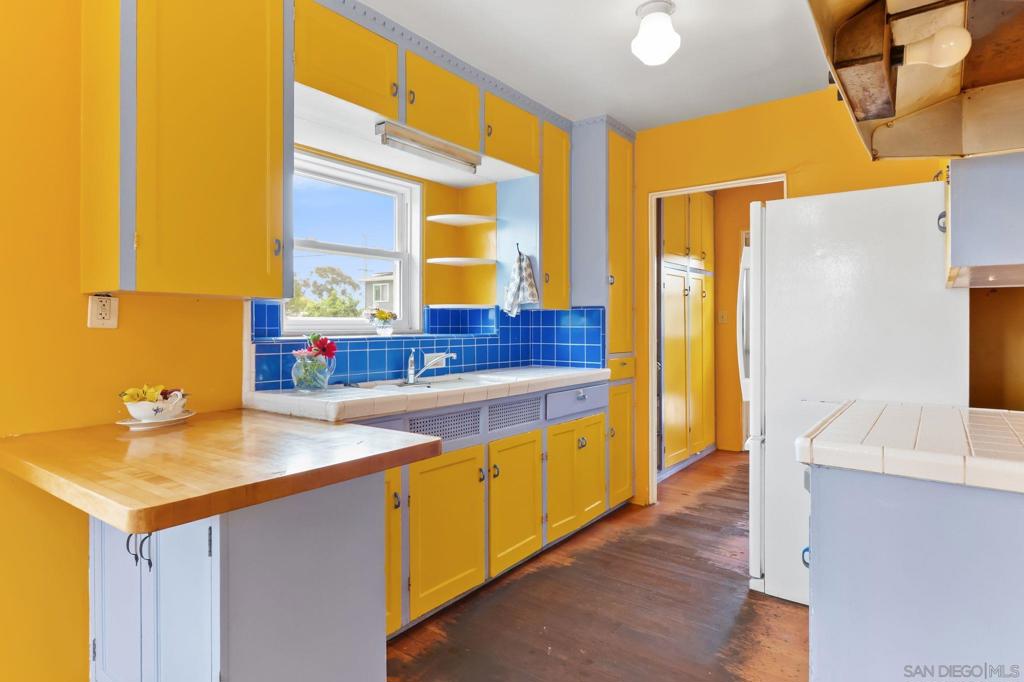 2330 Bancroft - photo 9