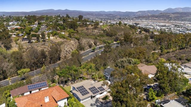 1958 Milford Place, El Cajon CA: https://media.crmls.org/mediaz/d77d0502-3b48-458c-b7ff-81259c754e1c.jpg