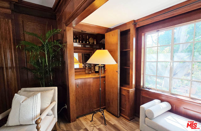 728 S Windsor Boulevard, Los Angeles CA: https://media.crmls.org/mediaz/d77dc73a-7725-40d6-a9ca-a9d8d2483131.jpg