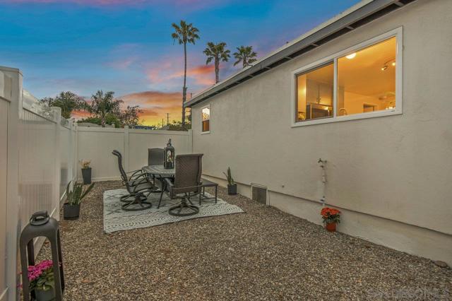 3195 Juniper St, San Diego CA: https://media.crmls.org/mediaz/d77e552a-9c43-4452-86ce-22dee0d67c1a.jpg