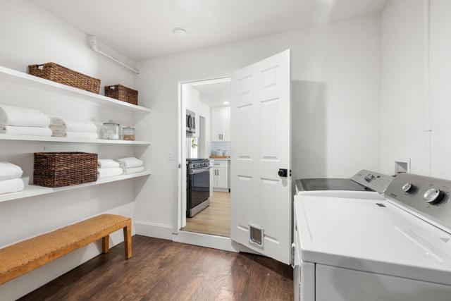 609 Fallon Avenue, San Mateo CA: https://media.crmls.org/mediaz/d77fd251-b89c-498a-931c-2f067250feff.jpg