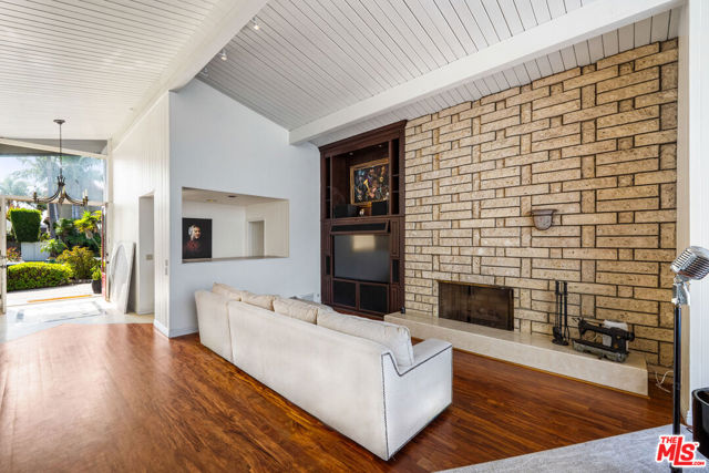 2838 Medill Place, Los Angeles CA: https://media.crmls.org/mediaz/d78009fb-3f26-4fde-9116-c7d4291e3a64.jpg