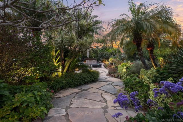 260 27Th St, Del Mar CA: https://media.crmls.org/mediaz/d7800fa7-d206-41f5-acd9-33e65f061376.jpg
