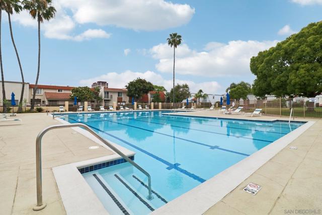 4174 Balboa Way, San Diego CA: https://media.crmls.org/mediaz/d781407a-76ab-4ca3-b054-0dbcebe76216.jpg
