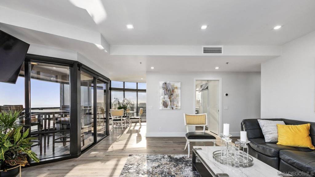 200 Harbor Dr - photo 14