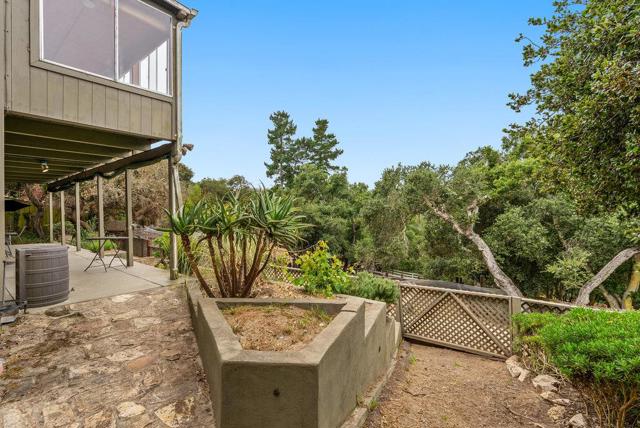 37 Vista Drive, Salinas CA: https://media.crmls.org/mediaz/d7844a5b-a961-4c54-ae64-c22df27231d0.jpg