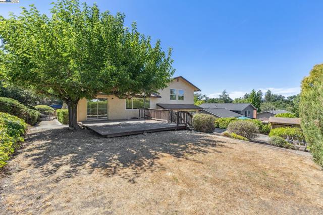 4190 Sharab Ct, Pleasanton CA: https://media.crmls.org/mediaz/d78464b7-0d25-4e35-b3c3-677056ab6abf.jpg