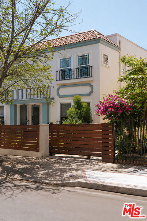 2 Bed Home for Sale in East Los Angeles, California