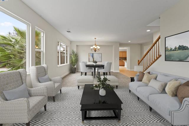 204 Daylily Ln, Patterson CA: https://media.crmls.org/mediaz/d785633d-000e-4be7-a42a-87e947eeb193.jpg