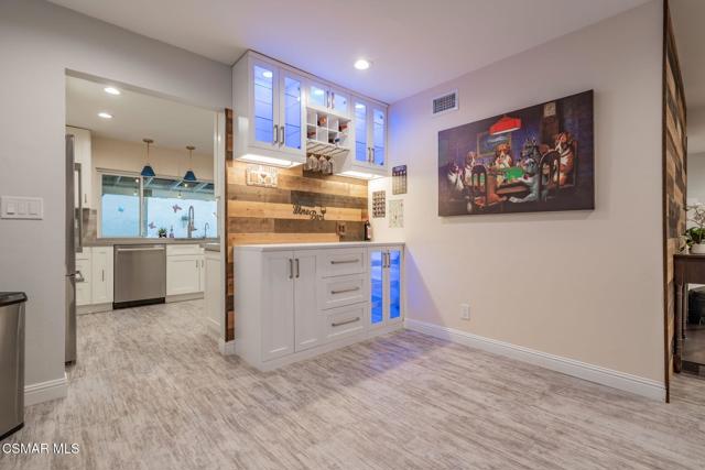 2760 Royal Avenue, Simi Valley CA: https://media.crmls.org/mediaz/d7856695-f660-4b02-b842-a31272483a7a.jpg