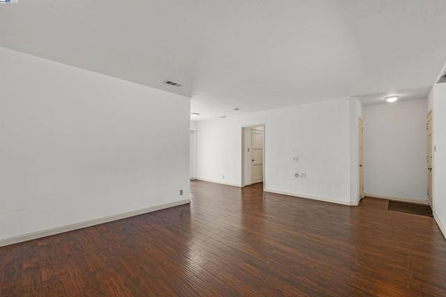 1250 147th Ave, San Leandro CA: https://media.crmls.org/mediaz/d785a3a7-05a8-4d3b-a02b-af0d2c1daeb6.jpg