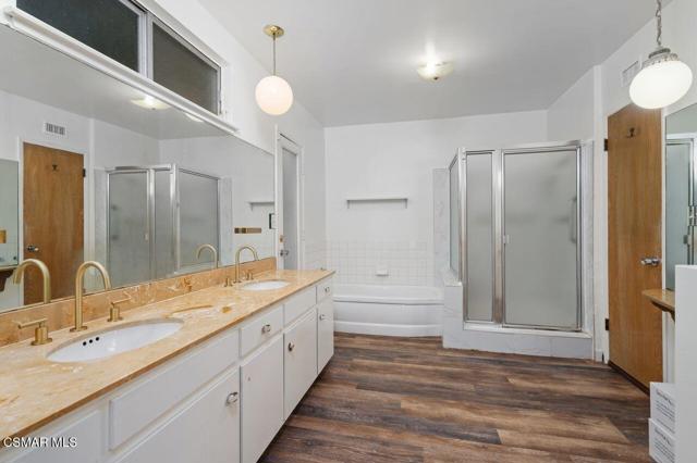 5708 Wilhelmina Avenue, Woodland Hills CA: https://media.crmls.org/mediaz/d7860237-24d8-4950-a7c9-1939a0d3feda.jpg