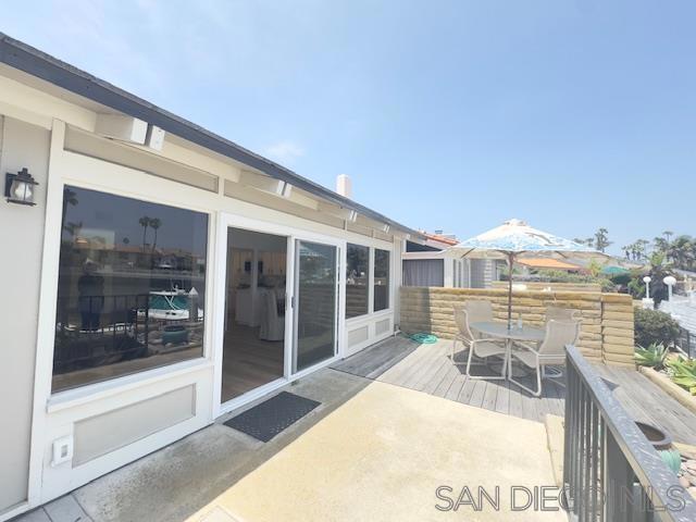 75 Catspaw, Coronado CA: https://media.crmls.org/mediaz/d7869b46-d17a-452e-a109-01ba1bd2dfe1.jpg