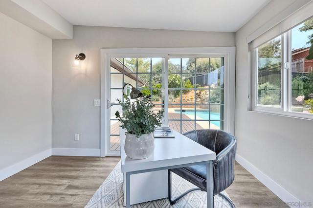 20809 Viento Valle, Escondido CA: https://media.crmls.org/mediaz/d786a843-78fb-4334-a590-6e4863a3691c.jpg