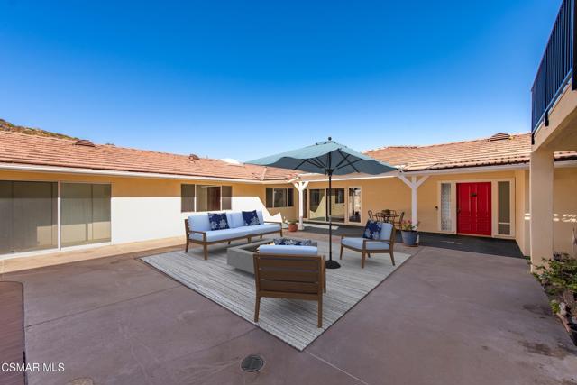 1140 San Clemente Way, Camarillo CA: https://media.crmls.org/mediaz/d7893b00-48a5-4457-8922-b1b1daf5ddeb.jpg