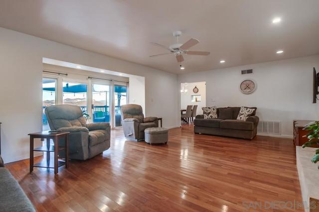 Large living room with gorgeous flooring!