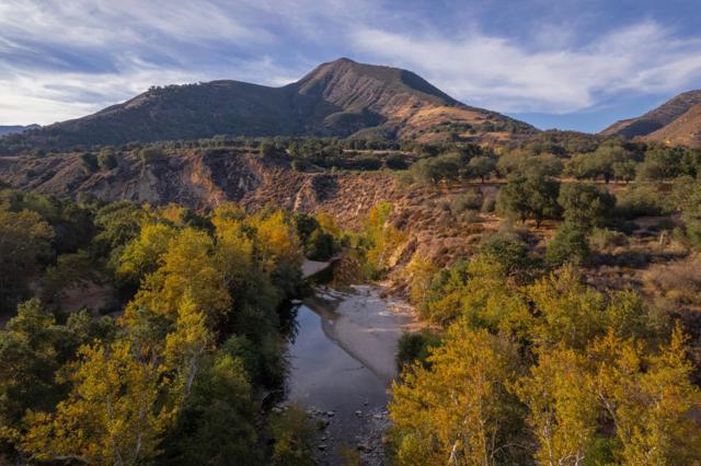 47275 Arroyo Seco Road, Greenfield CA: https://media.crmls.org/mediaz/d78a0c14-c2b7-4b1f-a5eb-3bbc07051120.jpg