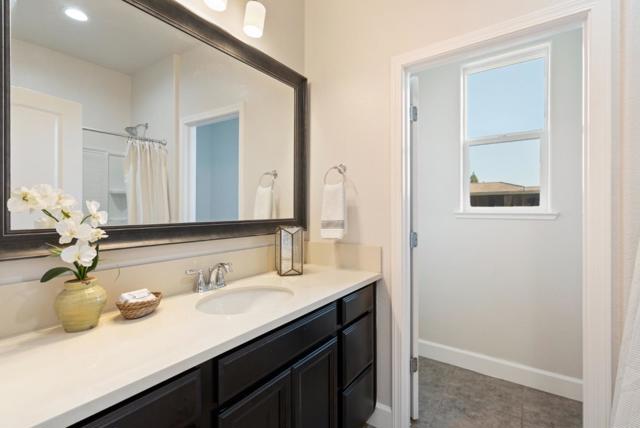 681 Segovia Drive, Hollister CA: https://media.crmls.org/mediaz/d78b0f14-cf71-4642-a535-08131fd63343.jpg