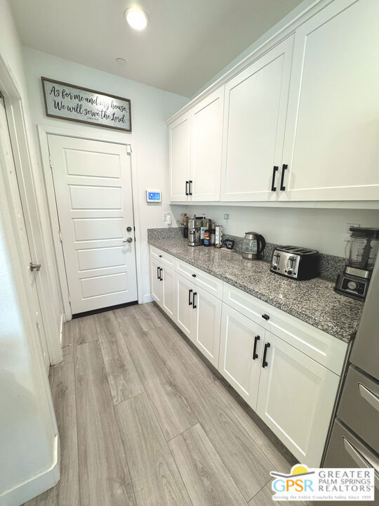 5688 California Circle, Banning CA: https://media.crmls.org/mediaz/d78b2381-4ca2-4d07-9198-ca47d00e2856.jpg