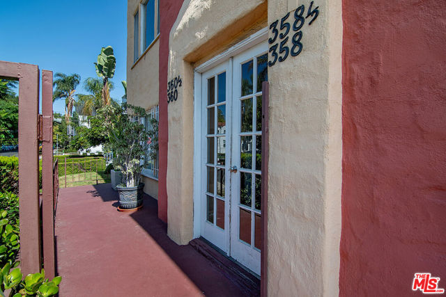 358 N Ogden Drive, Los Angeles CA: https://media.crmls.org/mediaz/d78c39e8-e07f-40c2-94b3-e8eb8e0607fa.jpg