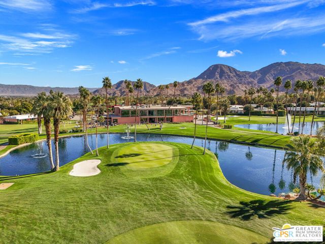47425 Medina Drive, Palm Desert CA: https://media.crmls.org/mediaz/d78c9e90-cce8-4d25-a8a2-fe6b11d383e2.jpg
