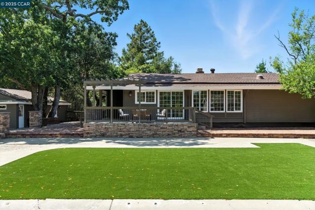 122 Stein Way, Orinda CA: https://media.crmls.org/mediaz/d78cba4a-886e-460f-86b4-21b5e7bfbcf6.jpg