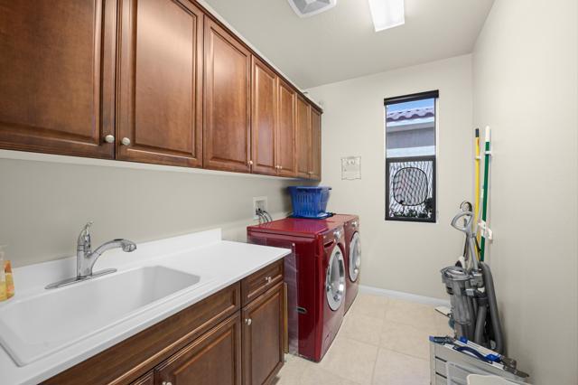 39743 Camino Templado, Indio CA: https://media.crmls.org/mediaz/d78d049f-784d-413a-82b1-9ccc0cc96f5e.jpg