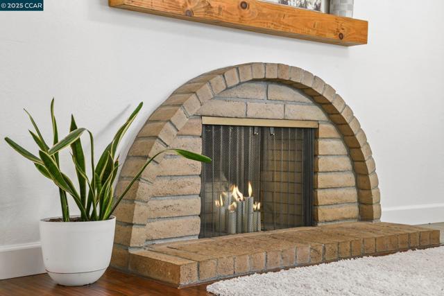 1630 Frankfurt Way, Livermore CA: https://media.crmls.org/mediaz/d78d9880-6125-4e98-830b-da3ce0dbd6e8.jpg