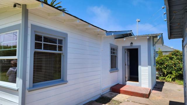 895 Main Street, Half Moon Bay CA: https://media.crmls.org/mediaz/d78e1465-5de9-426d-8c48-f2cac16387a3.jpg