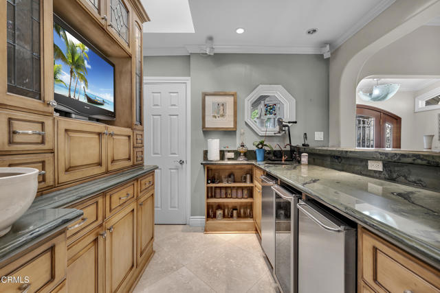 9999 Wornom Avenue, Sunland CA: https://media.crmls.org/mediaz/d78e52dc-a52b-40d8-a90f-2835512066f6.jpg