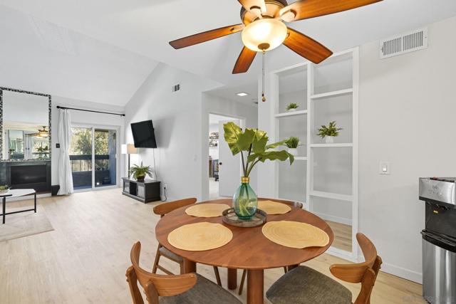 10250 Caminito Cuervo, San Diego CA: https://media.crmls.org/mediaz/d78e664f-19c2-4b8d-92cc-07a8e4828ba8.jpg