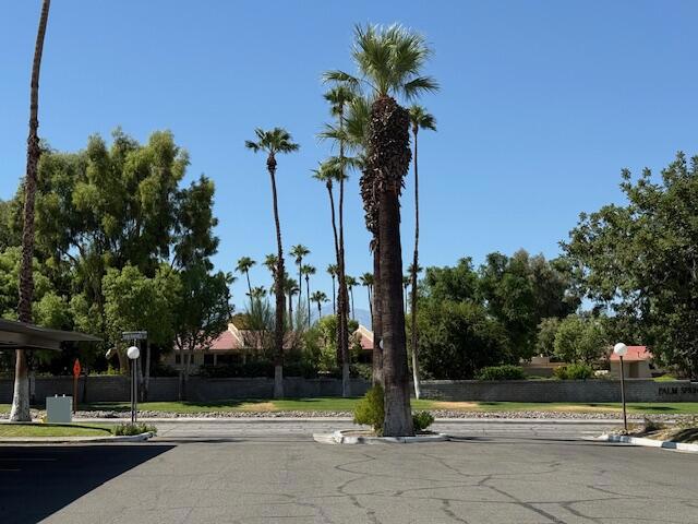 2857 N Los Felices Rd Unit 206, Palm Springs CA: https://media.crmls.org/mediaz/d78ebab8-c7cc-493a-88e6-36b7f250a23e.jpg