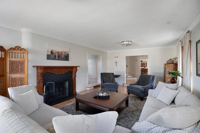 2675 Clove Street, San Diego CA: https://media.crmls.org/mediaz/d78ebbbc-380e-4a4f-86ff-b5f56b56527c.jpg