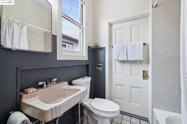 1408 E 15Th St, Oakland CA: https://media.crmls.org/mediaz/d78edb38-5e7a-4d54-bb6a-29b87fb26bdb.jpg