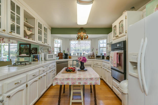 1480 Magnolia Drive, Santa Paula CA: https://media.crmls.org/mediaz/d78ef306-7f33-4690-82ae-f54493aaf735.jpg