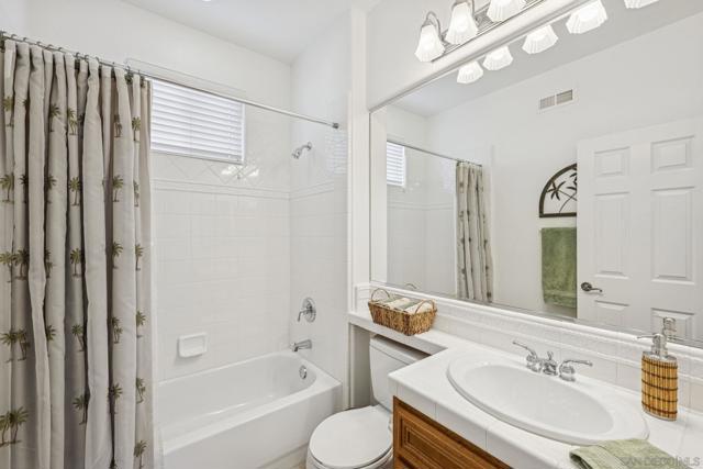 1266 Mariposa Rd, Carlsbad CA: https://media.crmls.org/mediaz/d78f322a-16a2-4379-b6e4-8abdfa160cbc.jpg