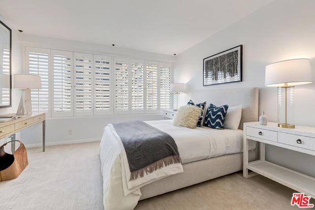 10724 Wilshire Boulevard, Los Angeles CA: https://media.crmls.org/mediaz/d78f8bab-9119-43d2-be1e-2eb4d1a64a44.jpg