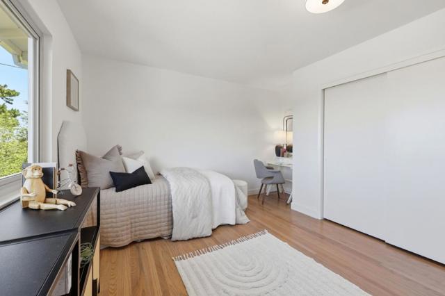 Image 23 of 47 For 723 Linda Court