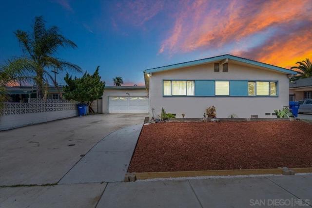 632 Sandalwood Dr, El Cajon CA: https://media.crmls.org/mediaz/d78fe2f7-e3af-4c40-be62-e5353efb0028.jpg
