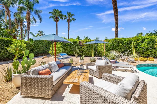 4 Lincoln Place, Rancho Mirage CA: https://media.crmls.org/mediaz/d7900034-a7aa-4cb6-b871-ff7d5c0aa85b.jpg