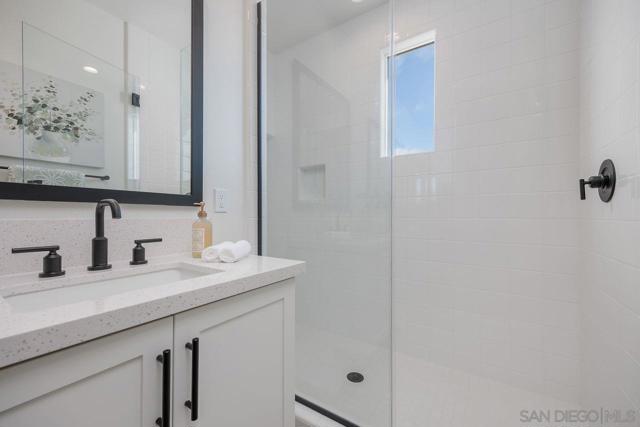 13014 Lumen Way, San Diego CA: https://media.crmls.org/mediaz/d7901905-1ef9-4ee3-bd54-8562a1e99022.jpg