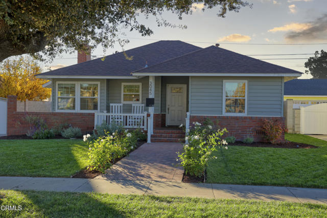 Detail Gallery Image 1 of 24 For 3045 Rutgers Ave, Long Beach,  CA 90808 - 3 Beds | 2 Baths