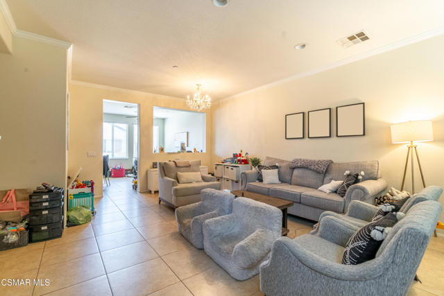 82 Via Katrina, Newbury Park CA: https://media.crmls.org/mediaz/d790dab7-ca5e-4b77-b7c2-a681cd84e8d4.jpg