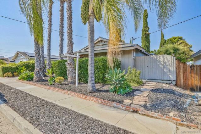 7804 Topaz Lake Ave., San Diego CA: https://media.crmls.org/mediaz/d7910db3-9d0e-4887-910a-a5bd7ce8bed0.jpg