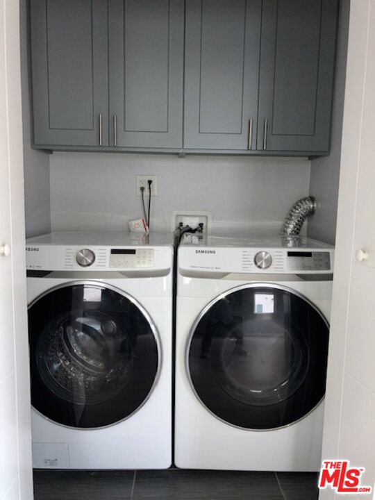 11318 1/2 W Miranda Street, North Hollywood CA: https://media.crmls.org/mediaz/d7918ccb-2877-4694-98bd-76587ffcbea8.jpg
