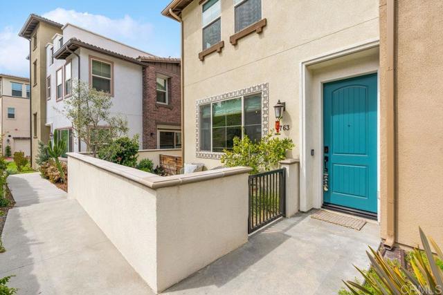 Detail Gallery Image 5 of 69 For 1763 Laurelwood Way, Oceanside,  CA 92057 - 3 Beds | 2/1 Baths