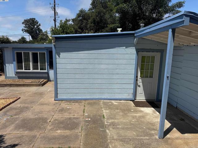 865 Old Canyon Road, Fremont CA: https://media.crmls.org/mediaz/d792bb1e-122d-477e-9d15-7ca9fdcff5c4.jpg