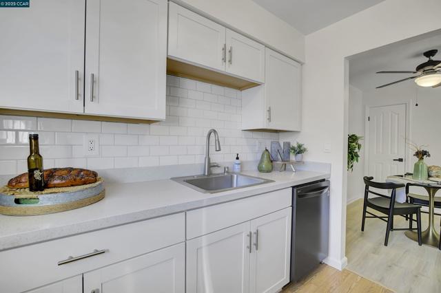 1356 Del Rio Cir, Concord CA: https://media.crmls.org/mediaz/d793309c-92cb-4577-98a3-02197d6f5417.jpg