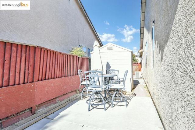 4866 Vinewood Way, Antioch CA: https://media.crmls.org/mediaz/d7935234-3912-4ca3-a87a-e1f47c63ff82.jpg