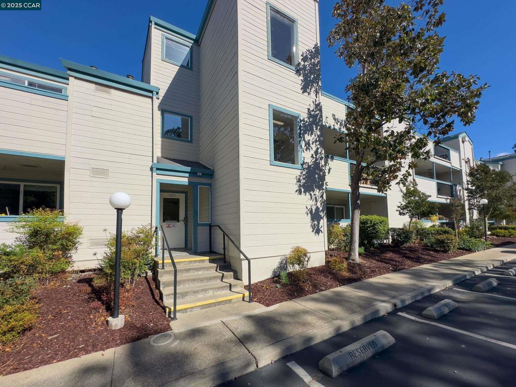 1420 Bel Air Dr #207